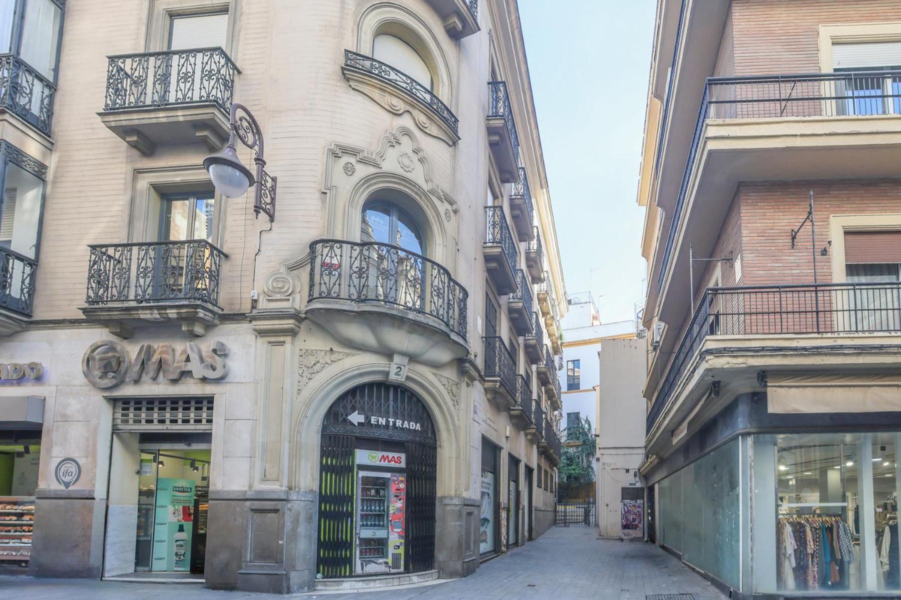 Galindo Center Premium Suites, Free Parking Sevilla Eksteriør billede